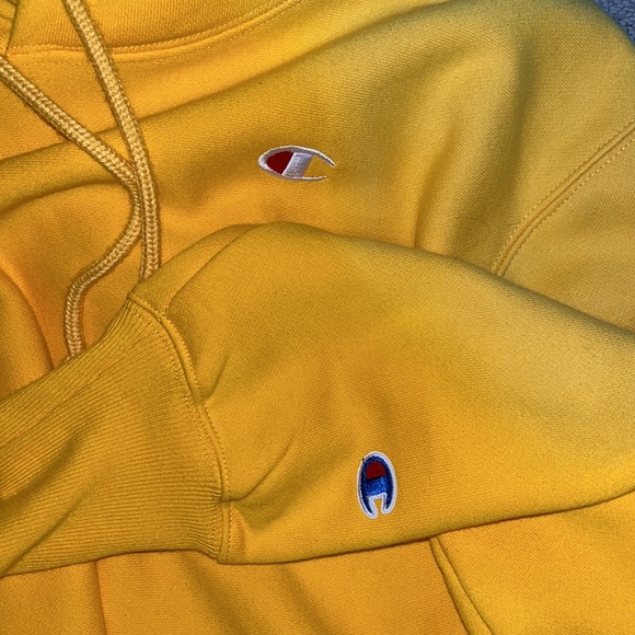 yellow champion cropped hoodie - Picture 4 of 4